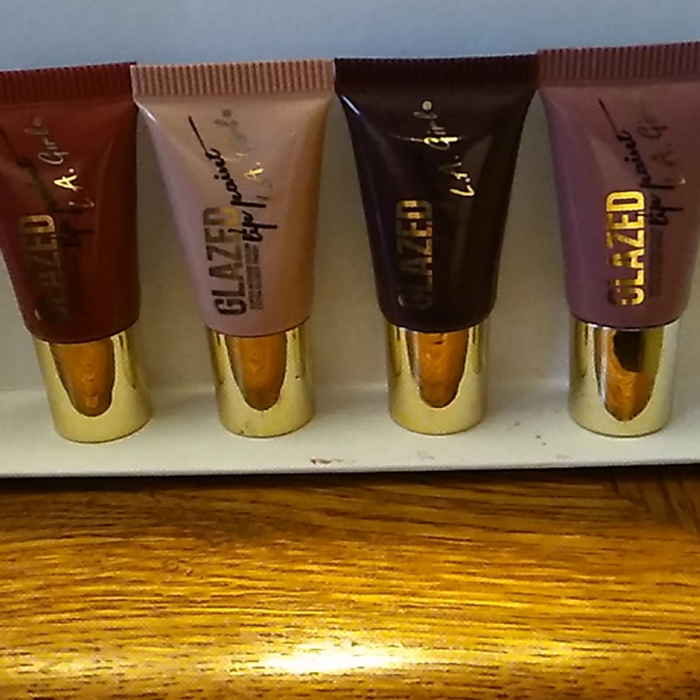4 LA Girls glazed lip paint